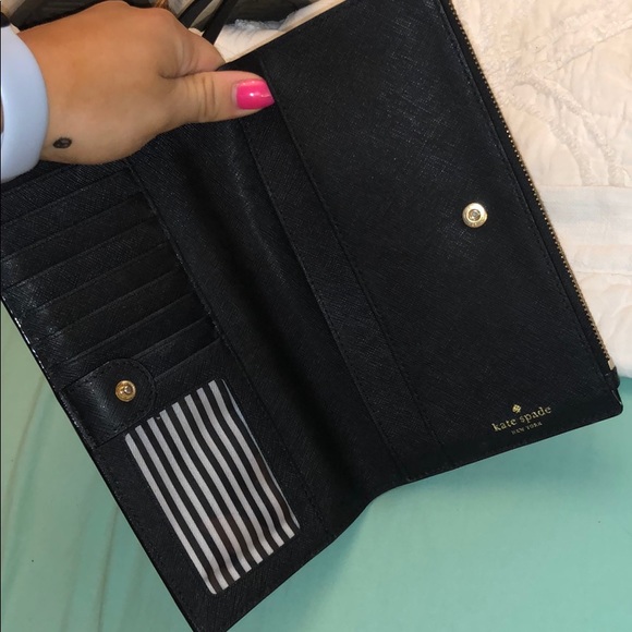Kate spade wristlet - Picture 2 of 5